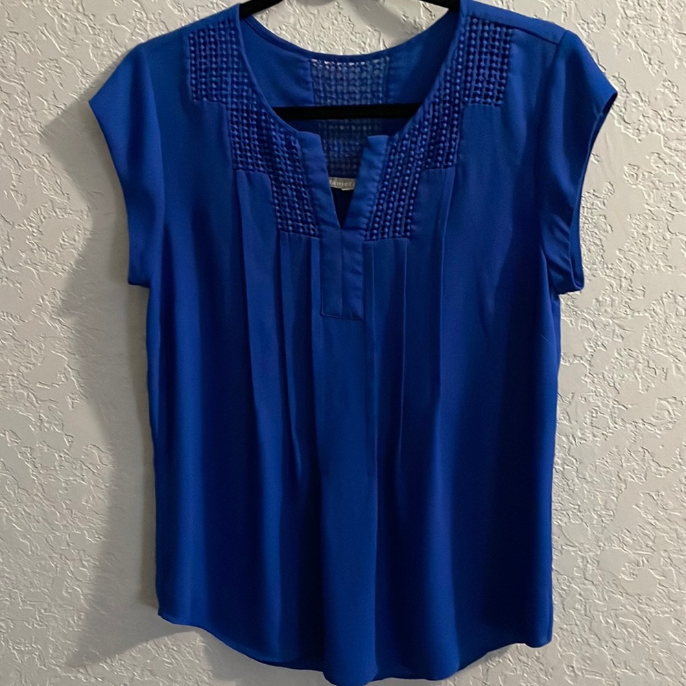 Daniel Rainn top crochet detail , pleated